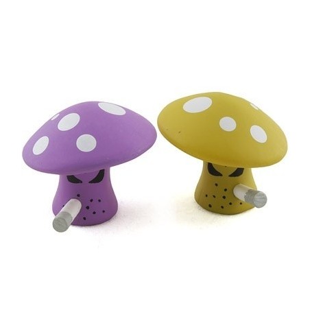 Dimitri The Magnificent and Popov (Marron et Violet) 1/24 Mongers Menthols Vinyl Mini Figurine Kidrobot
