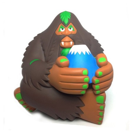 Fujisan Bigfoot Brown Version Vinyl Toy Figurine Dragatomi